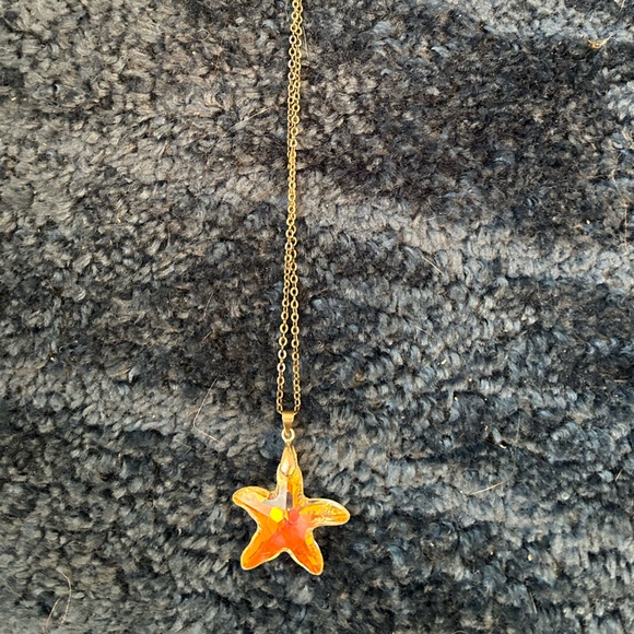 Crystal Starfish Necklace - Picture 4 of 4